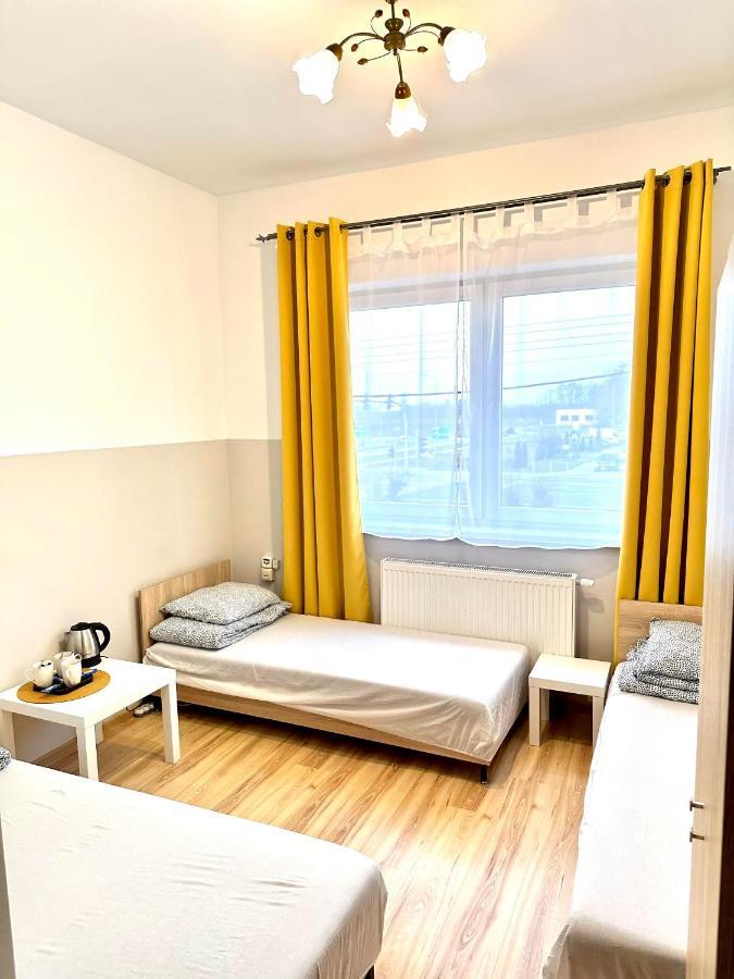 Orzelek Hostel Gniezno Exterior photo